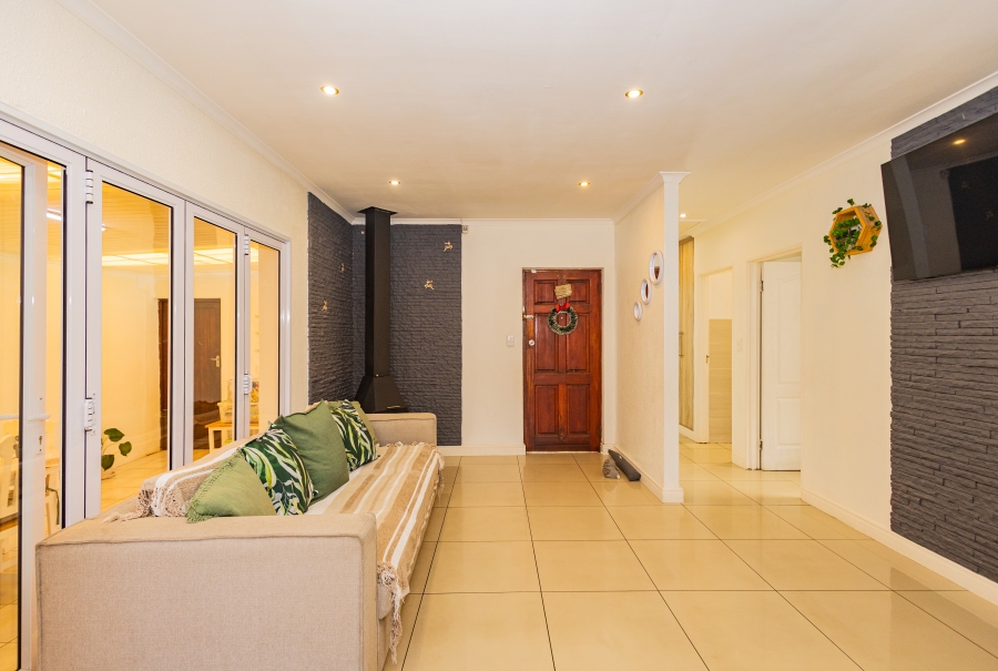 3 Bedroom Property for Sale in Jagtershof Western Cape
